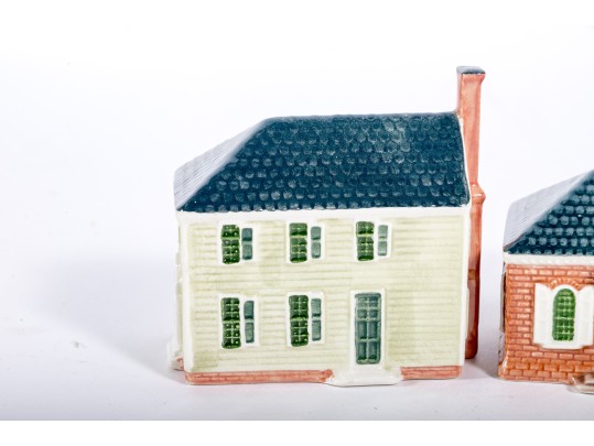 Royal Goedewaagen Delft Williamsburg Town Miniatures