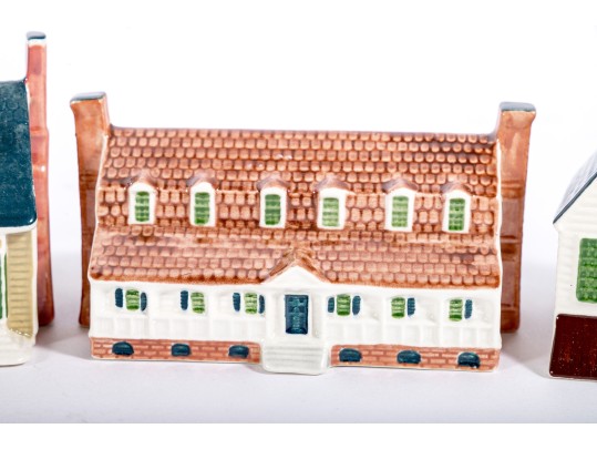 Royal Goedewaagen Delft Williamsburg Town Miniatures