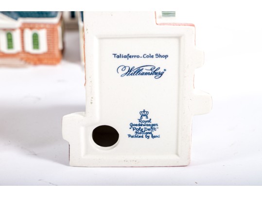 Royal Goedewaagen Delft Williamsburg Town Miniatures