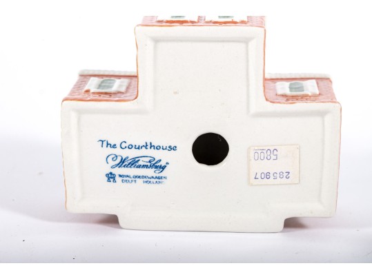 Royal Goedewaagen Delft Williamsburg Town Miniatures