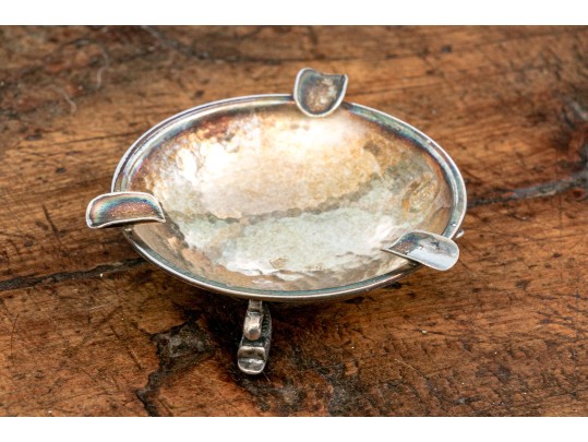 Pair Of Silver Small Ashtrays    2.32 Troy Ozs.