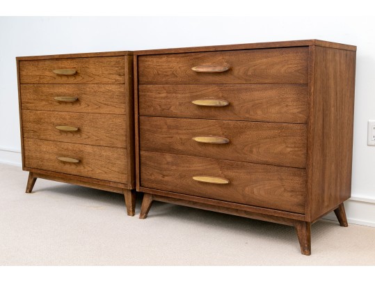 Pair Of Heritage Henredon Mid Century Modern Dressers