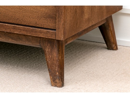 Pair Of Heritage Henredon Mid Century Modern Dressers