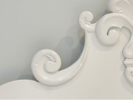 Elegant French Bedstead With Fleur De Lis Finial 