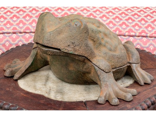 Vintage Vase Iron Garden Frog