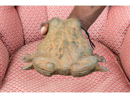Vintage Vase Iron Garden Frog