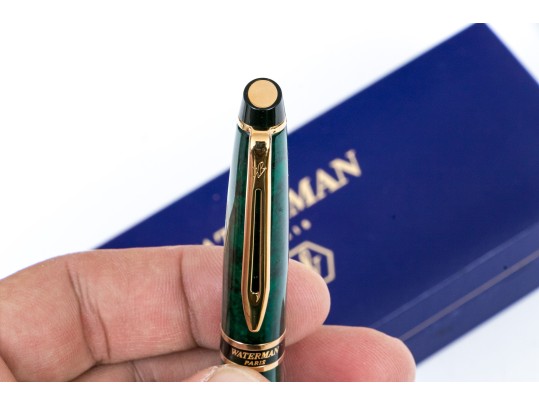 Bentley Green Mottled Fountain Pen