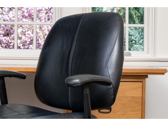 Useful Black Office Chair
