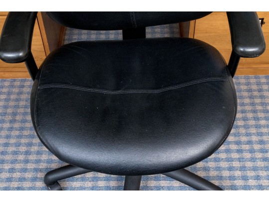 Useful Black Office Chair