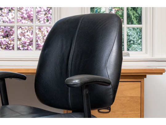 Useful Black Office Chair