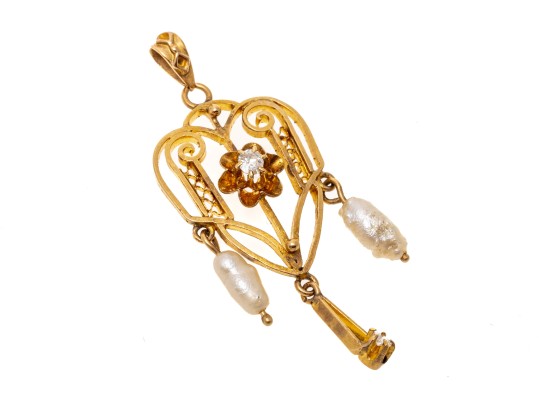 14k Yellow Gold Lovely Filigree Lavaliere Pendant, With Cultured Freshwater Pearls And Diamonds