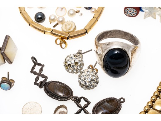 Collection Of Scrap And Fashon Jewelry