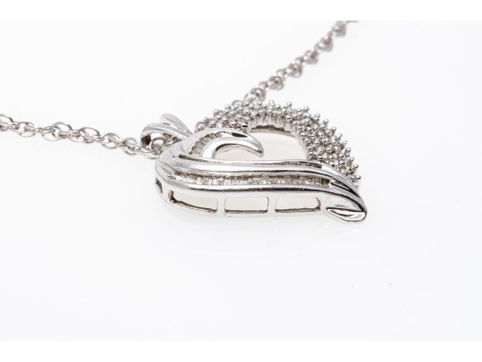 14k White Gold And Diamond Heart Pendant Necklace