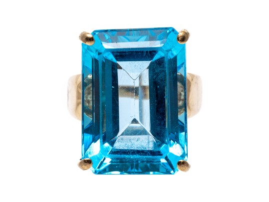 10K Yellow Gold Blue Topaz Statement Ring, Size 5