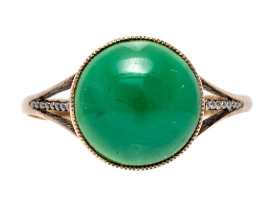 14k Yellow Gold Pretty Vintage Round Cabachon Green Chalcedony Ring, Size 7.75