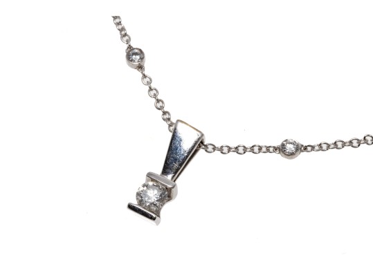14k White Gold And Diamond Pendant Necklace