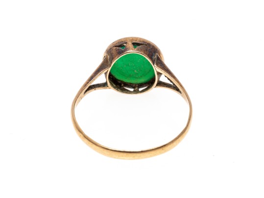 14k Yellow Gold Pretty Vintage Round Cabachon Green Chalcedony Ring, Size 7.75