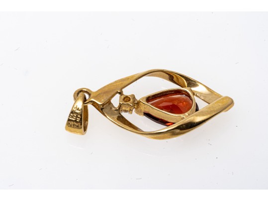 14k Yellow Gold Lovely Pear Garnet And Diamond Topped Swirl Pendant