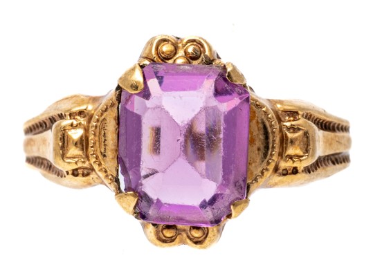 10k Gold Vintage Light Purple Glass Ring, Size Approximately 5.75