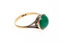14k Yellow Gold Pretty Vintage Round Cabachon Green Chalcedony Ring, Size 7.75