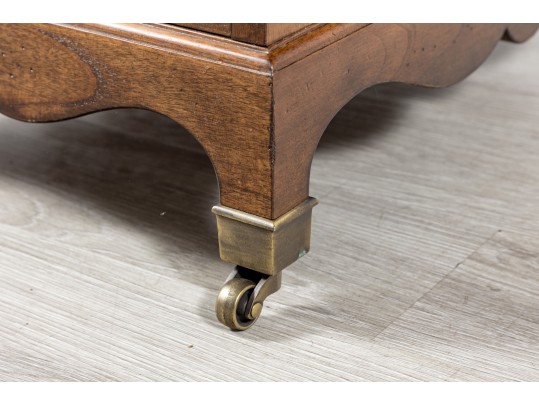 Hekman Furniture Georgian Style Chest Of Drawers