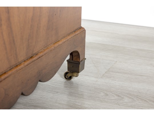 Hekman Furniture Georgian Style Chest Of Drawers