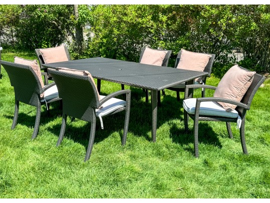 Brown Jordan Outdoor Dining Table With Six Armchairs
