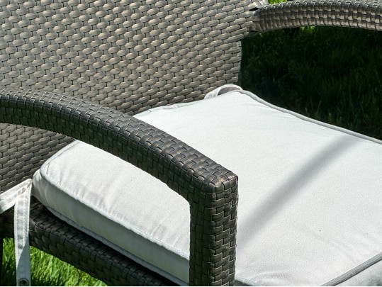 Brown Jordan Outdoor Dining Table With Six Armchairs