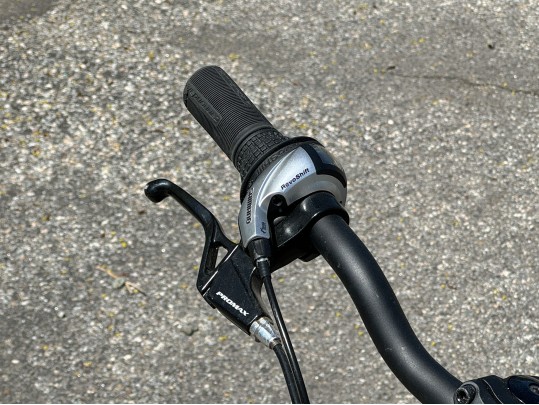 Awesome Girls Cannondale Bicycle