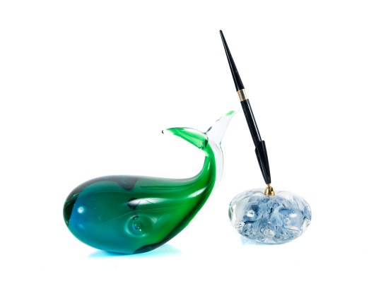 Oggetti Art Glass Whale & Joe Rice Art Glass Pen Holder