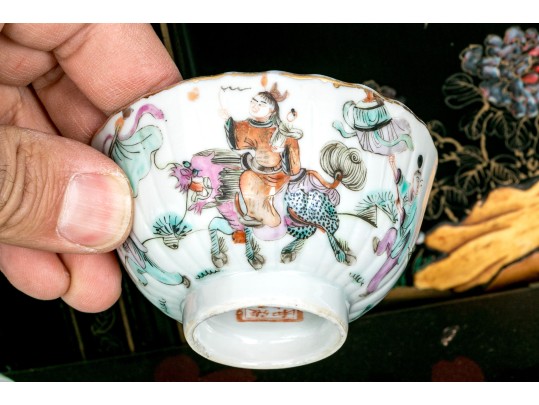 Alluring Antique Pair Of Chinese Famille Rose Porcelain Tea Bowls, 19th C.