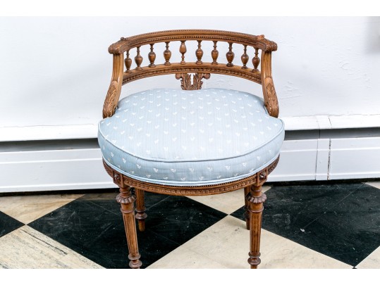 Adorable Vintage Carved Vanity Chair