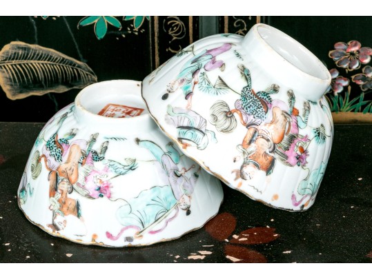Alluring Antique Pair Of Chinese Famille Rose Porcelain Tea Bowls, 19th C.