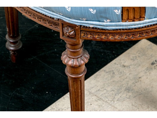 Adorable Vintage Carved Vanity Chair