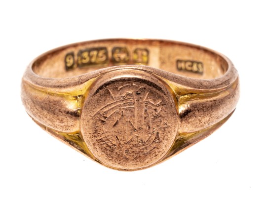 9k Rose Gold Antique Ribbed Signet Ring, Size 5.75