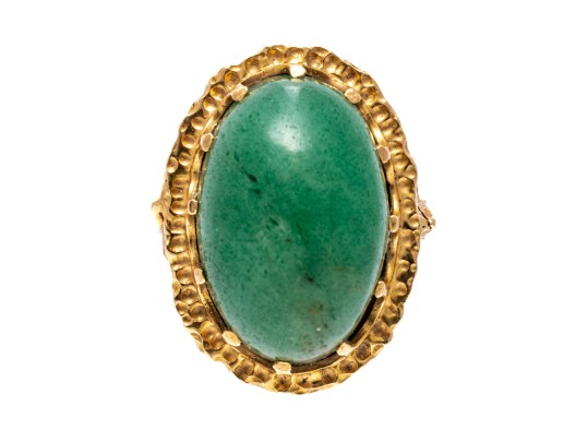 14k Yellow Gold Striking Chunky Vintage Oval Cabachon Green Jade Ring, Size 5.25