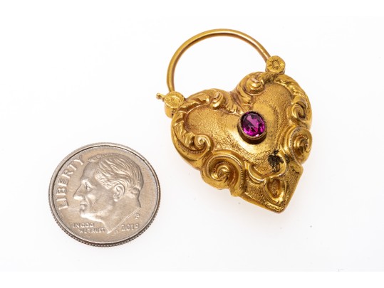 14k Yellow Gold Beautiful Antique Repousse Puffed Heart Locket