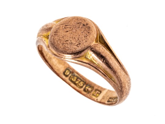 9k Rose Gold Antique Ribbed Signet Ring, Size 5.75