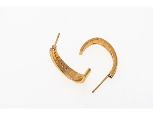 14k Yellow Gold Striking Diamond G  Set Hoop 