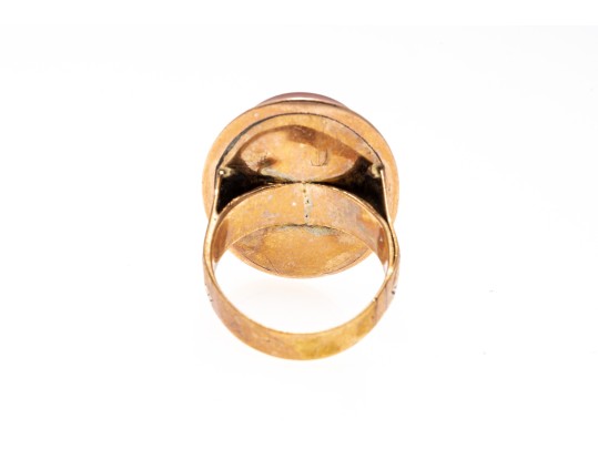 14k Gold Antique Striking Chunky Carnelian Initial Ring, Patterned Sides, Size 8.5