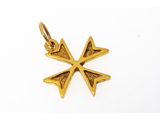 18k Yellow Gold Handsome Maltese Cross