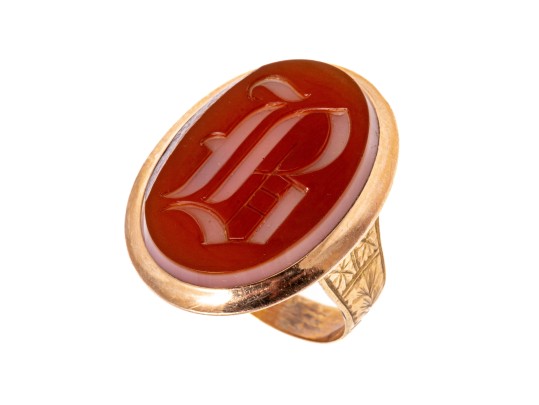 14k Gold Antique Striking Chunky Carnelian Initial Ring, Patterned Sides, Size 8.5