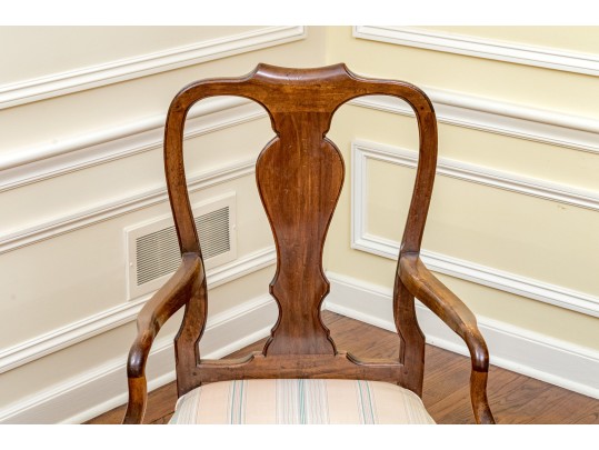 Stunning Vintage Queen Anne Style Mahogany Armchair