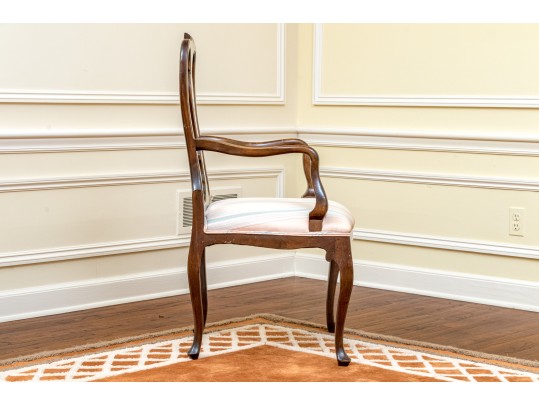 Stunning Vintage Queen Anne Style Mahogany Armchair