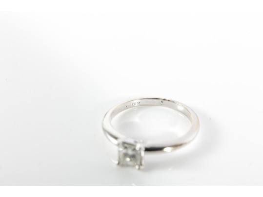 18K Platinum Diamond Ring (Size 5.75)