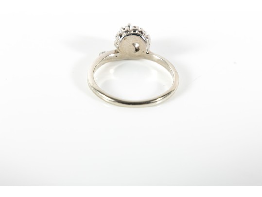 14K White Gold & Diamond Ring (Size 6.25)