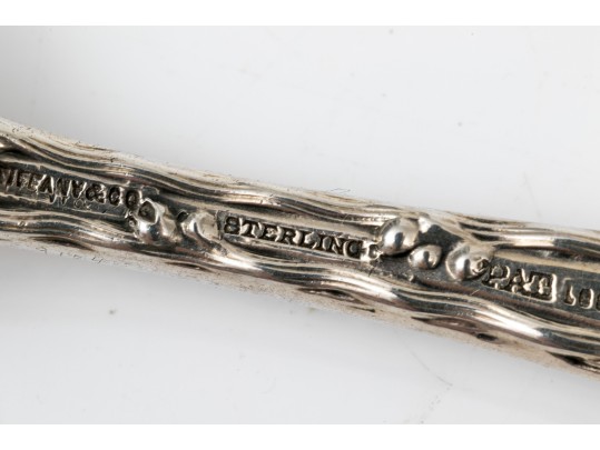 Tiffany & Co. Sterling Silver Wave Edge Solid Pickle Serving Knife