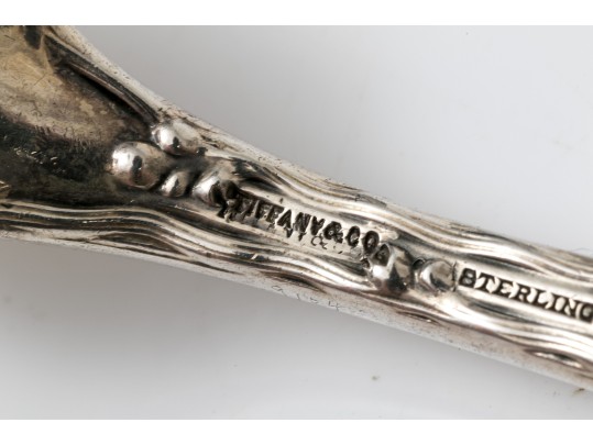 Tiffany & Co. Sterling Silver Wave Edge Solid Pickle Serving Knife