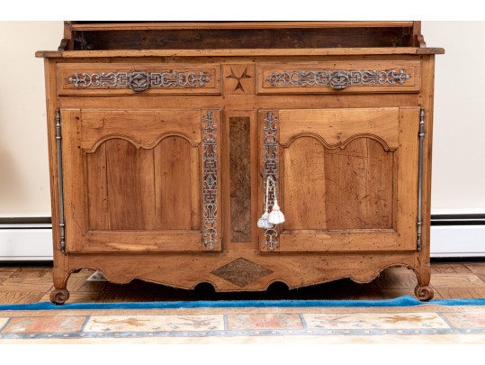 An Excellent Antique French Vaisselier, 18th Century 