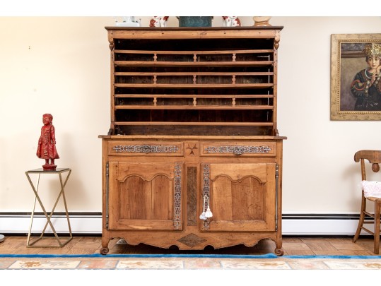 An Excellent Antique French Vaisselier, 18th Century 
